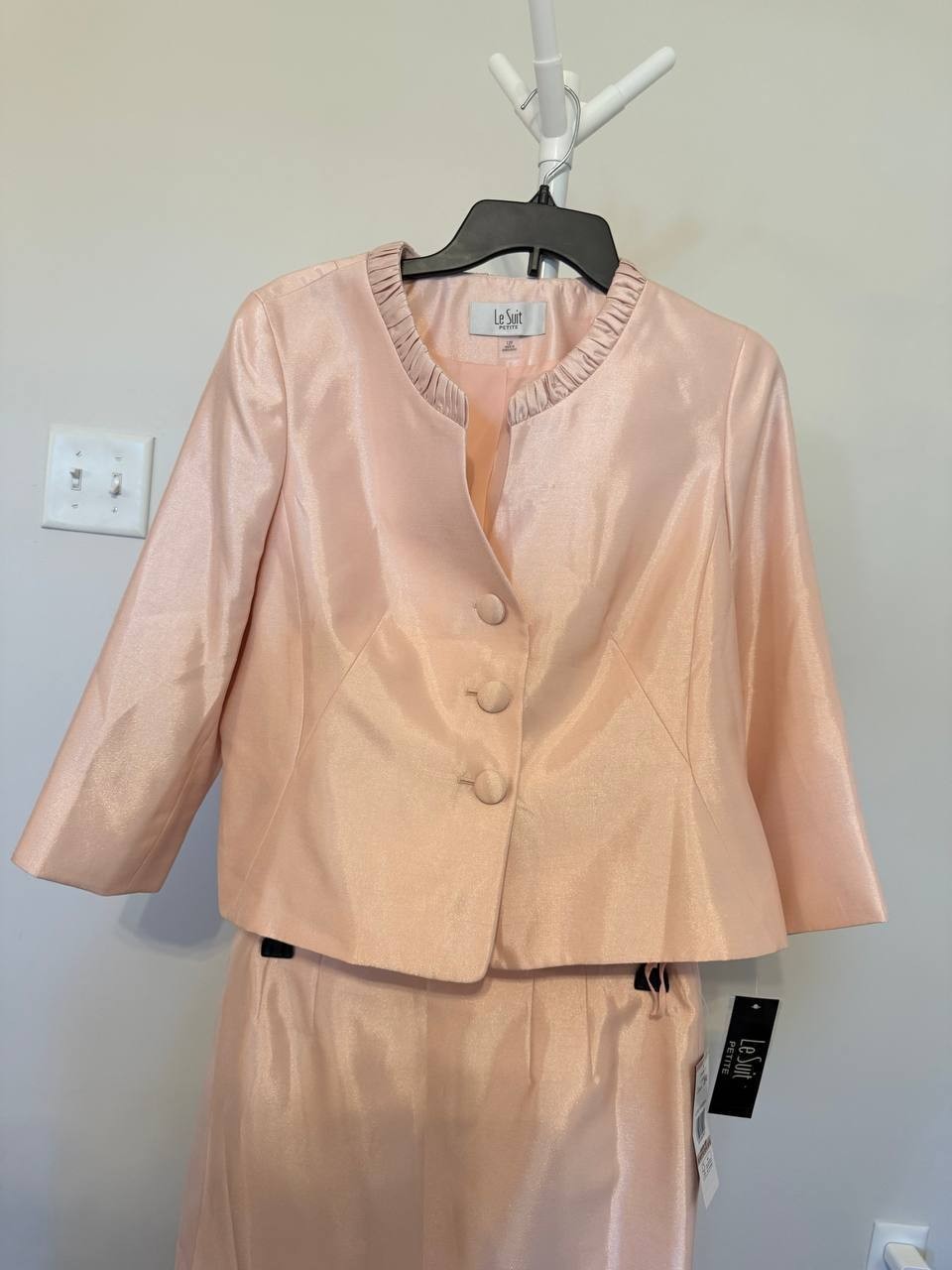 Le Suit Women’s Suit – Size 12P – NWT – $265