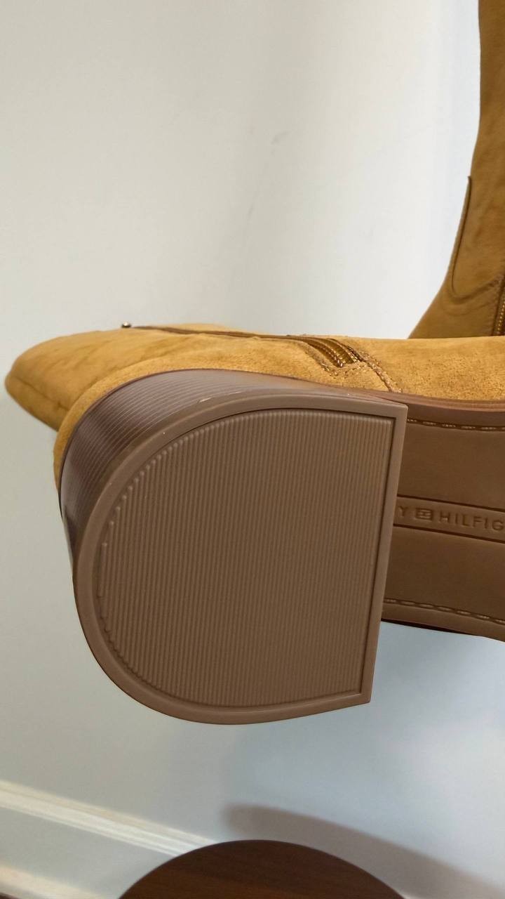 Tommy Hilfiger Laythen Boots 8.5M Natural Suede Tall Square Toe NIB msrp$159