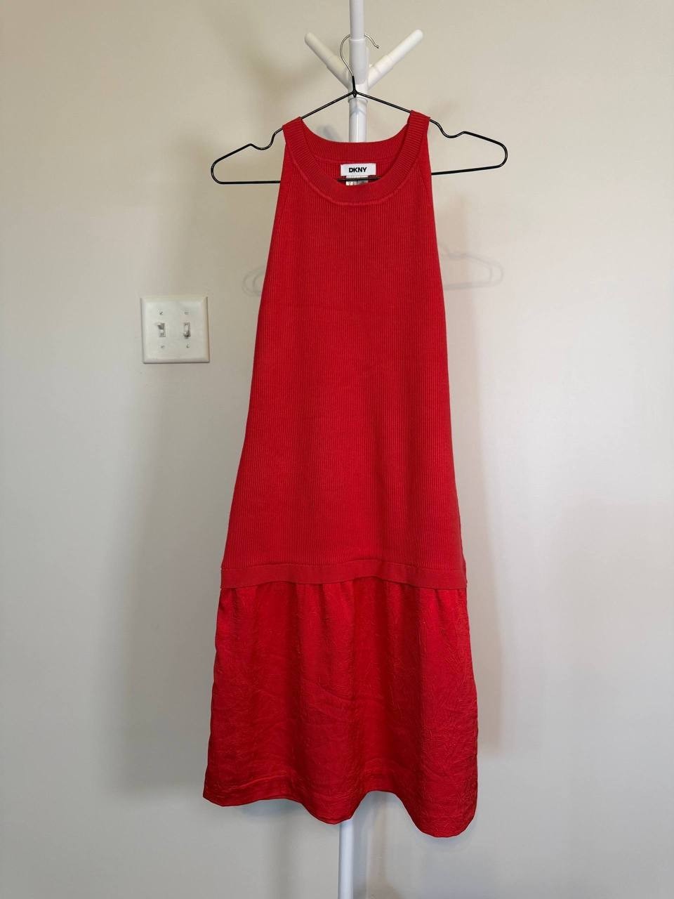 DKNY Red Sleeveless Short Dress – Crew Neck – Size M – NWT