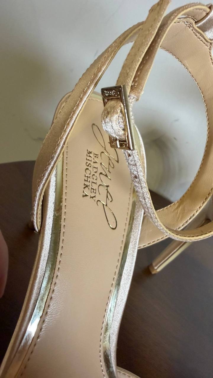 Badgley Mischka Jewel Evening Knot Pumps 11M Nude Satin New in Box MSRP $99