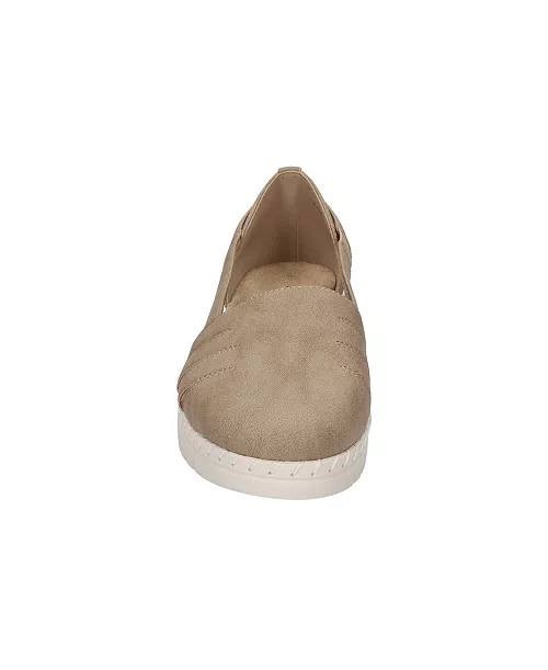Easy  Street  Slip On Flats  Natural  8M  New  $60