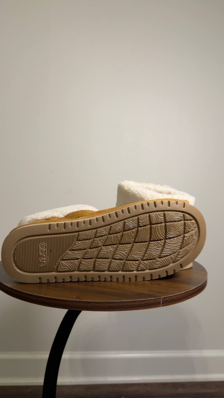 Earth  Cozy  Booties  Medium  Brown  10M  New  $90