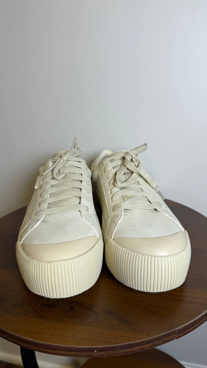Dr. Scholl’s White/Oyster Sneakers 6.5M New in Box MSRP $110