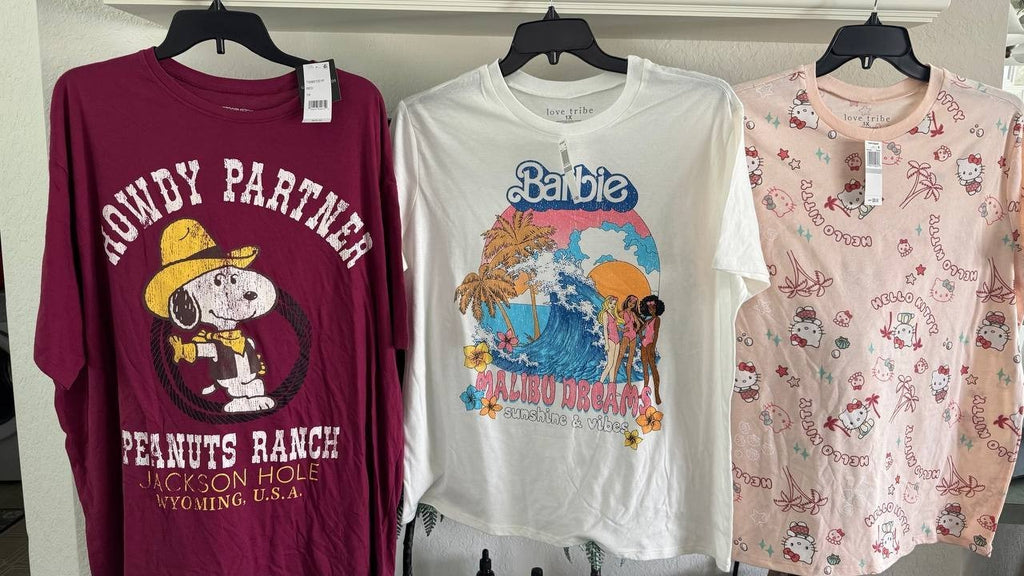 Lot of 3 1X Graphic T-Shirts Women Peanuts Barbie Hello Kitty Set of 3