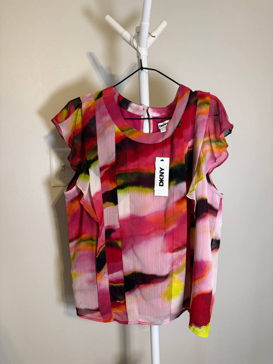 DKNY Pleated Flutter‑Sleeve Top & Wide‑Leg Pants Set – L – Multicolor – NWT –$89