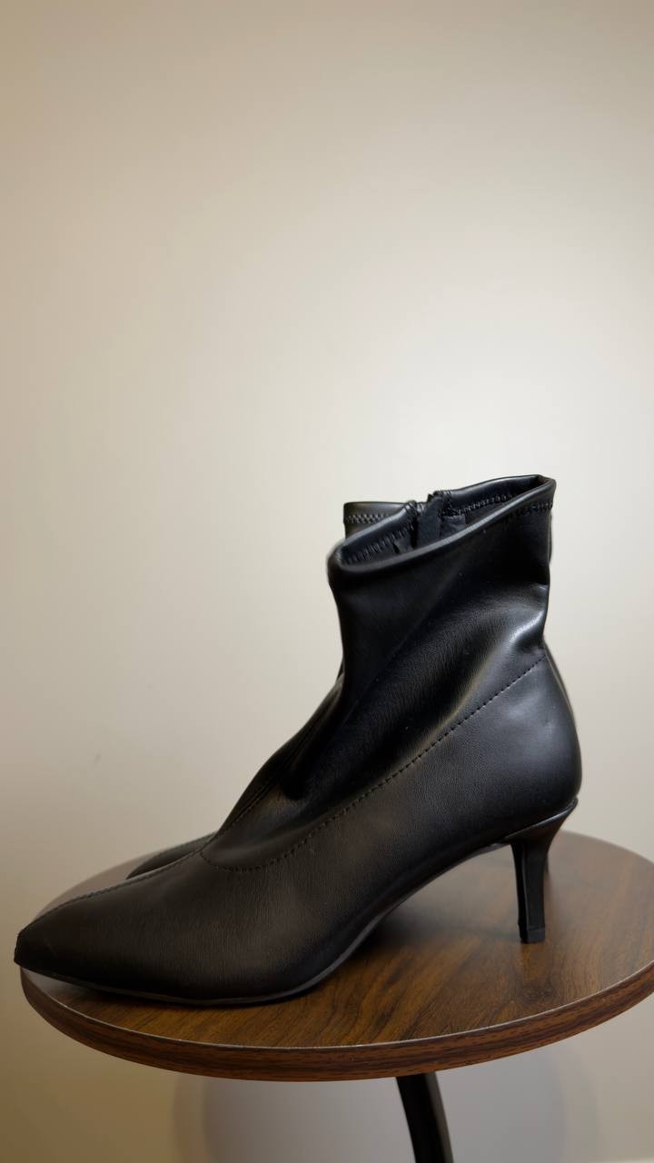 Wild  Pair  Heeled Booties  Black  8M  New  $69.90