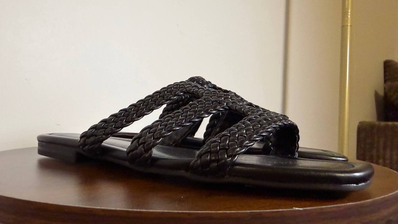 Bandolino Black Faux Leather Flat Slide Sandals 7.5M New in Box MSRP $79