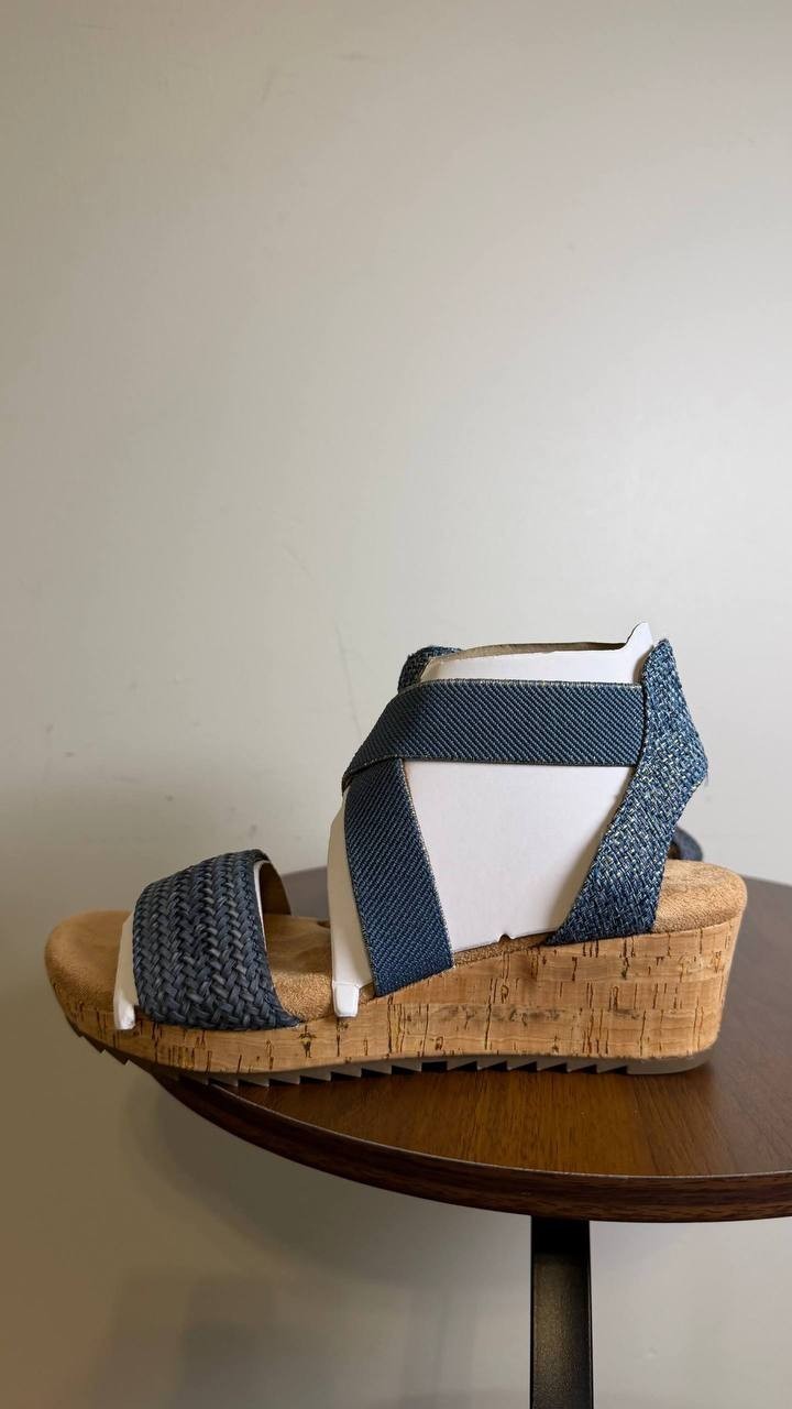 Easy Spirit Lorena Wedge Sandals Denim Women’s 5M Elastic Straps NWB $89