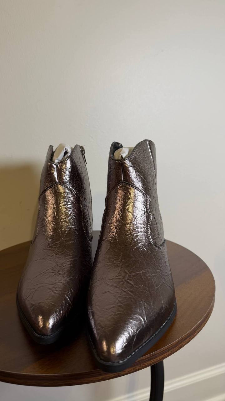 Journee Taliah Western Booties 8.5W Pewter Faux Leather Pointed Toe NIB msrp$100