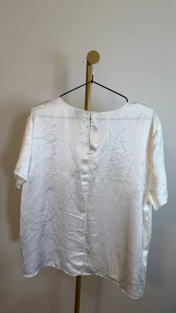 Calvin Klein Printed Crushed Satin Top White Floral Etched Size XL $69 preowned