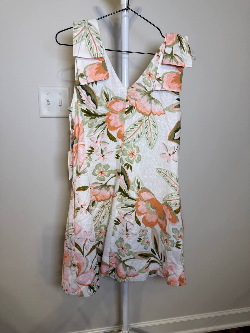 CeCe A‑Line Short V‑Neck Dress – Size M – NWT