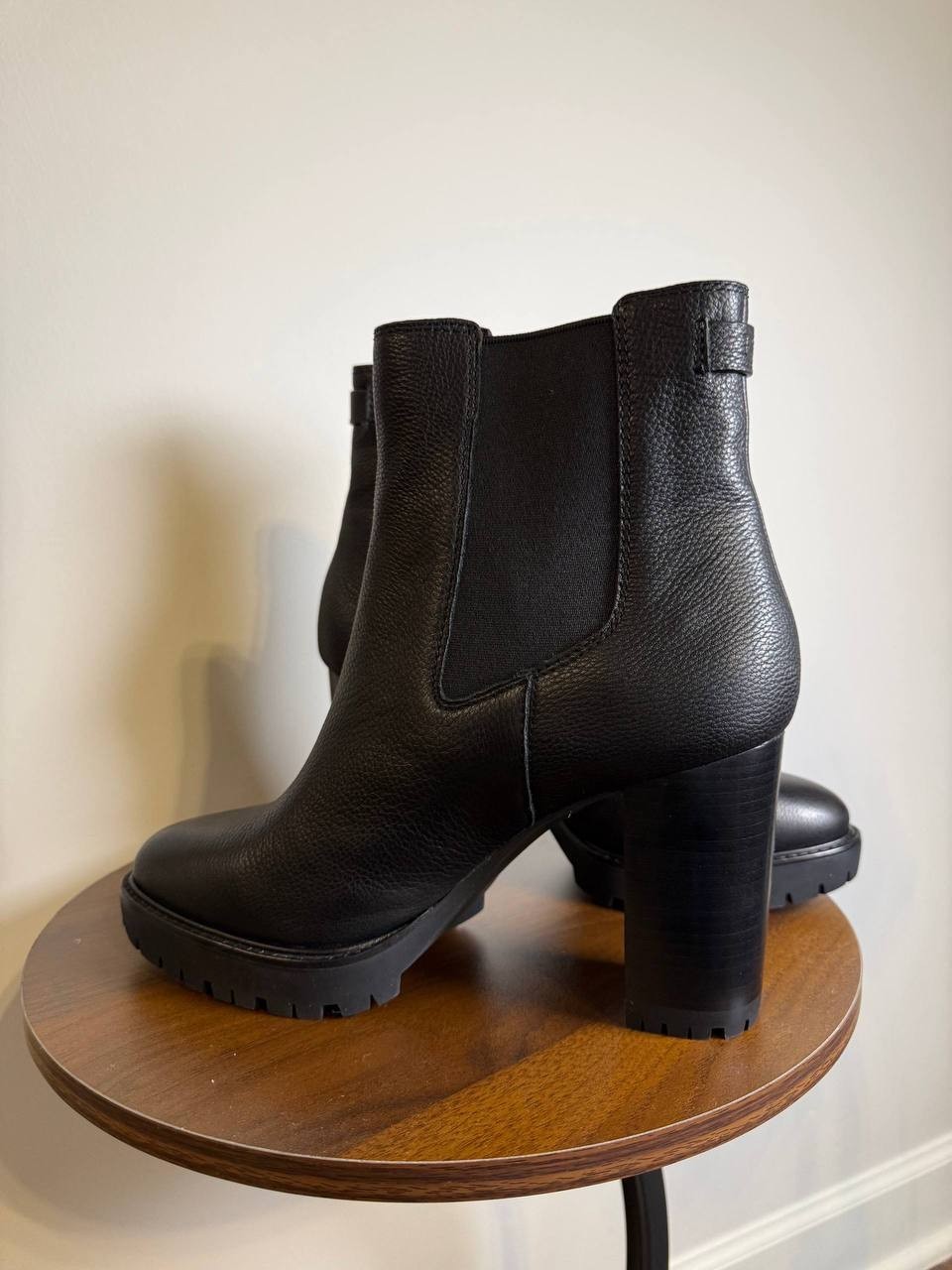 Lauren Ralph Lauren Layne Pebbled Leather Bootie – Black – Size 10B – New in Box