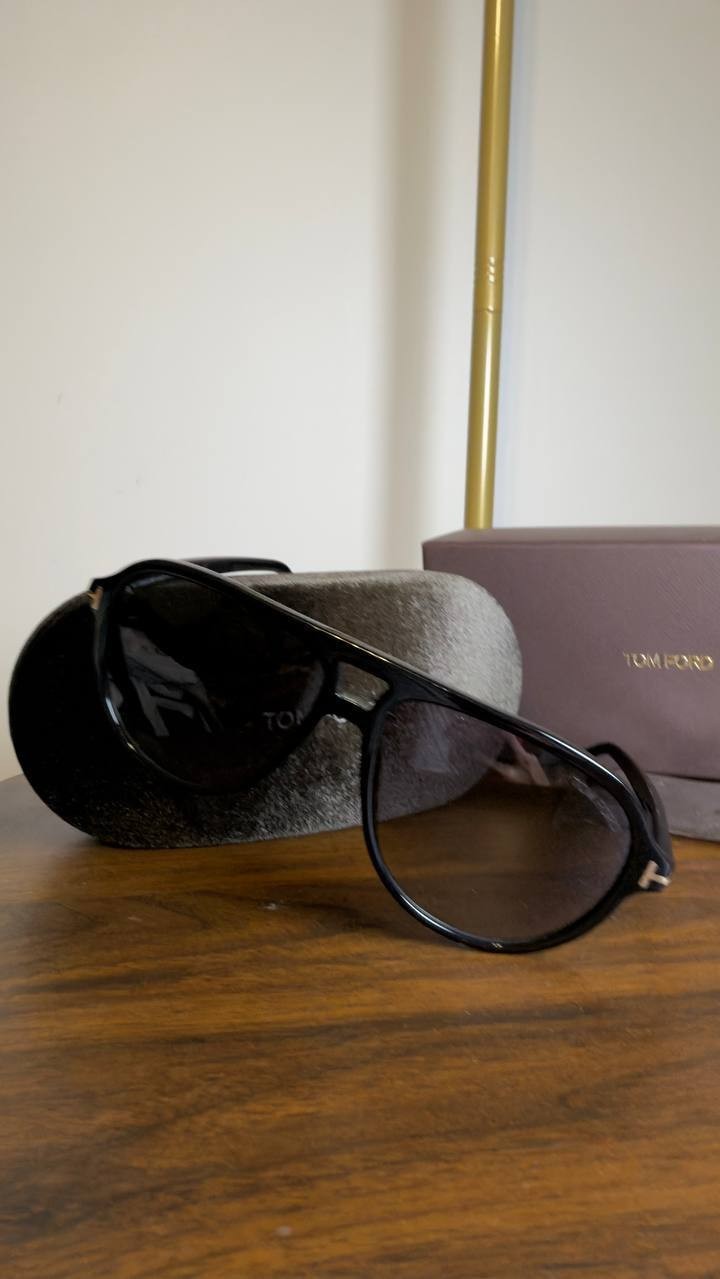 Tom  Ford   Sunglasses  Shiny  Black/Smoke  Gradient  OS  NWT  $325 