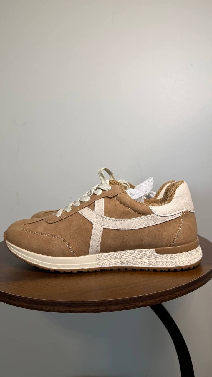 DV Dolce Vita Joque Sneakers 7.5 Camel Smooth Retro Memory Foam NIB msrp$69