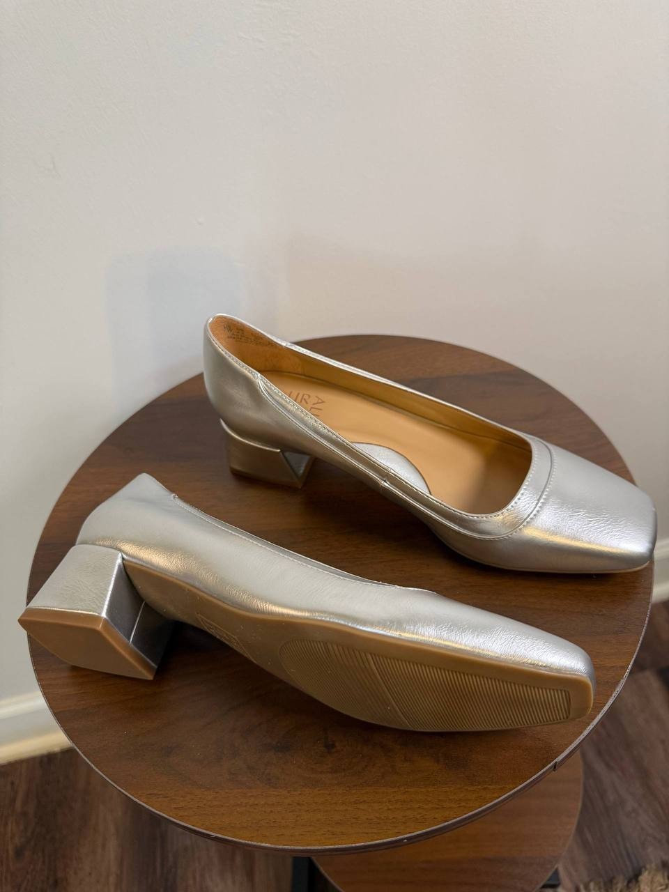 Naturalizer Huntley Square‑Toe Block Heel Pumps – Silver – Size 7W – NIB