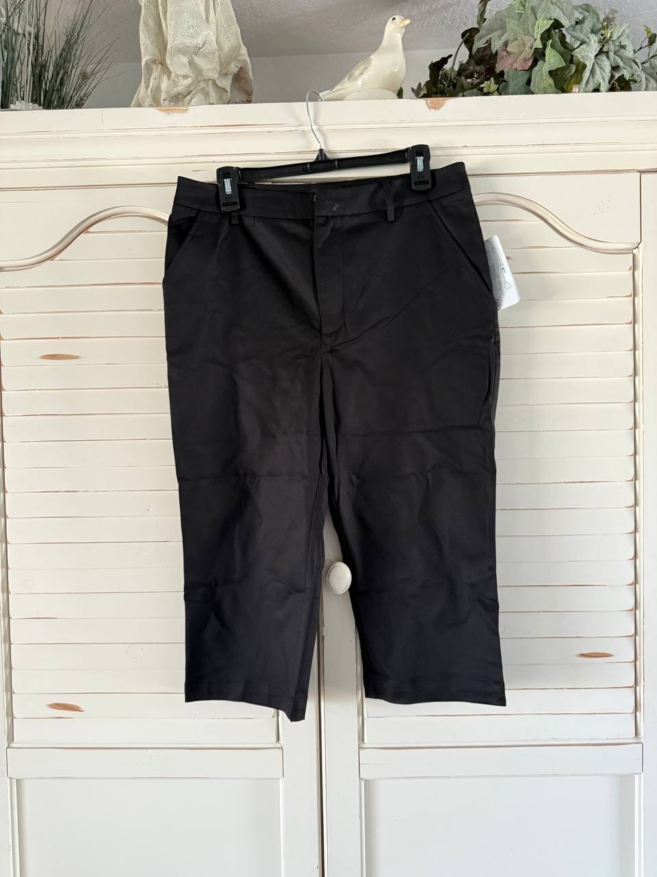 Guess Capri Pants L Women’s Black High Waist NWT $98