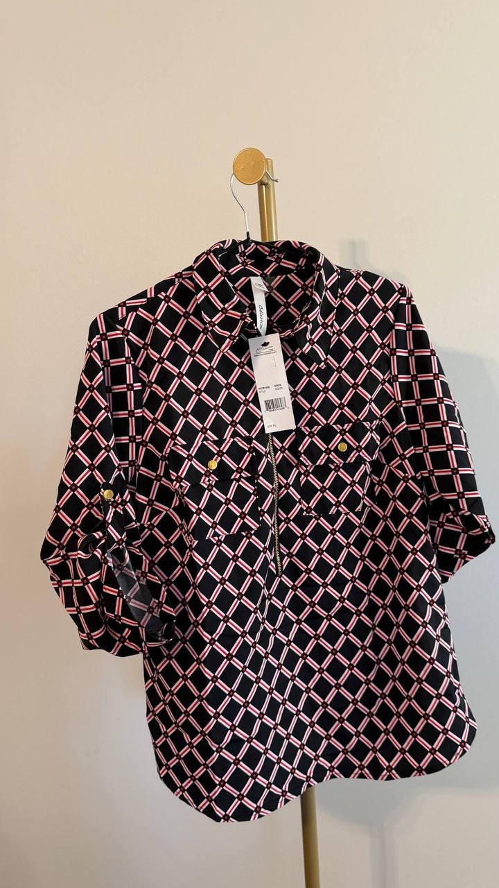 NY Collection Women’s Roll Tab Zip Front Top Black Red Chain PL $44 NWT