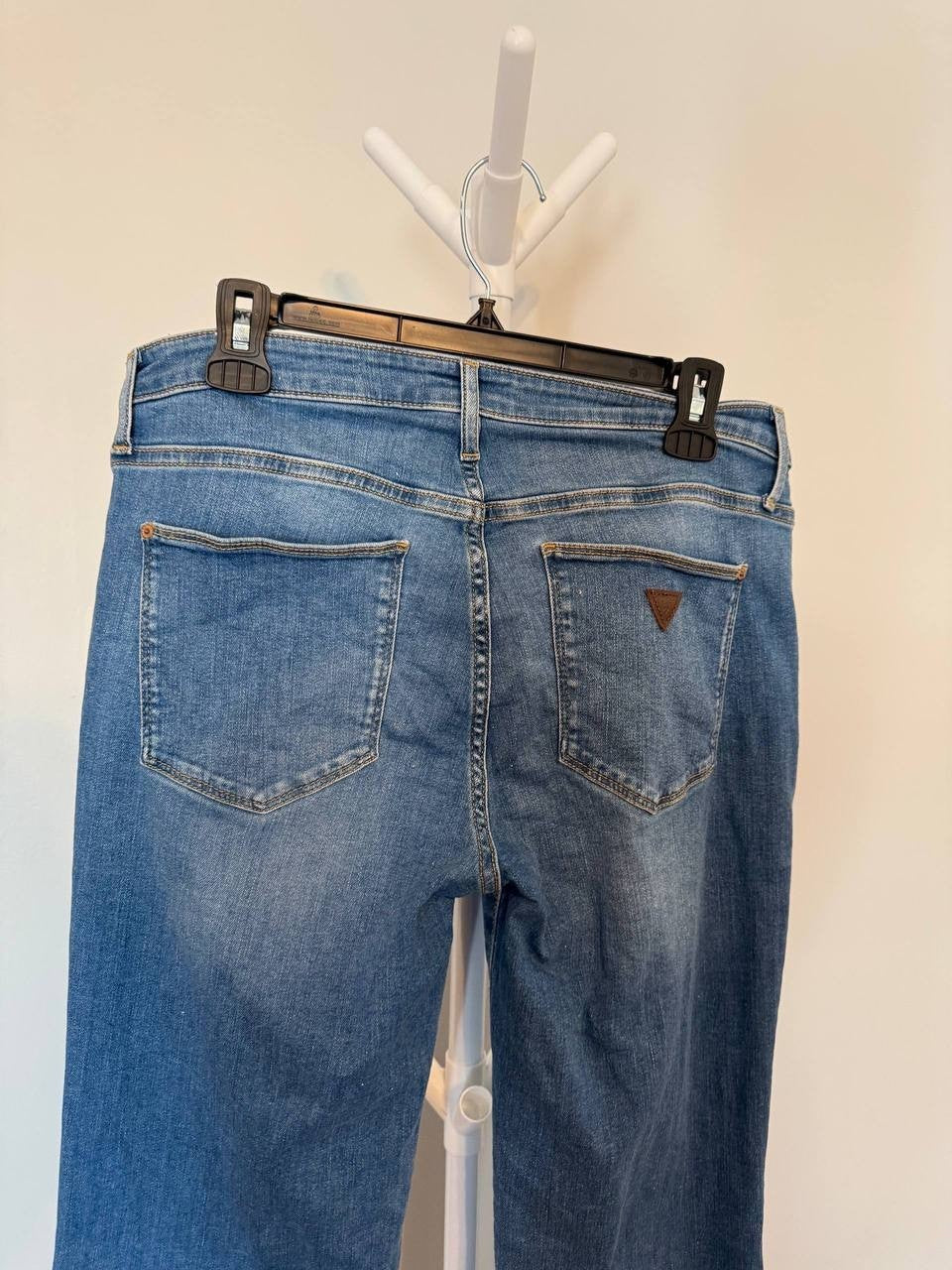 GUESS Sexy Mid‑Rise Bootcut Jeans – Size 30 – Pre‑Owned – $108