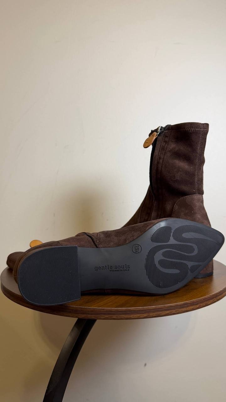 Gentle Souls Gallway Boots Chocolate 7.5M Faux Suede MSRP $209 NWB