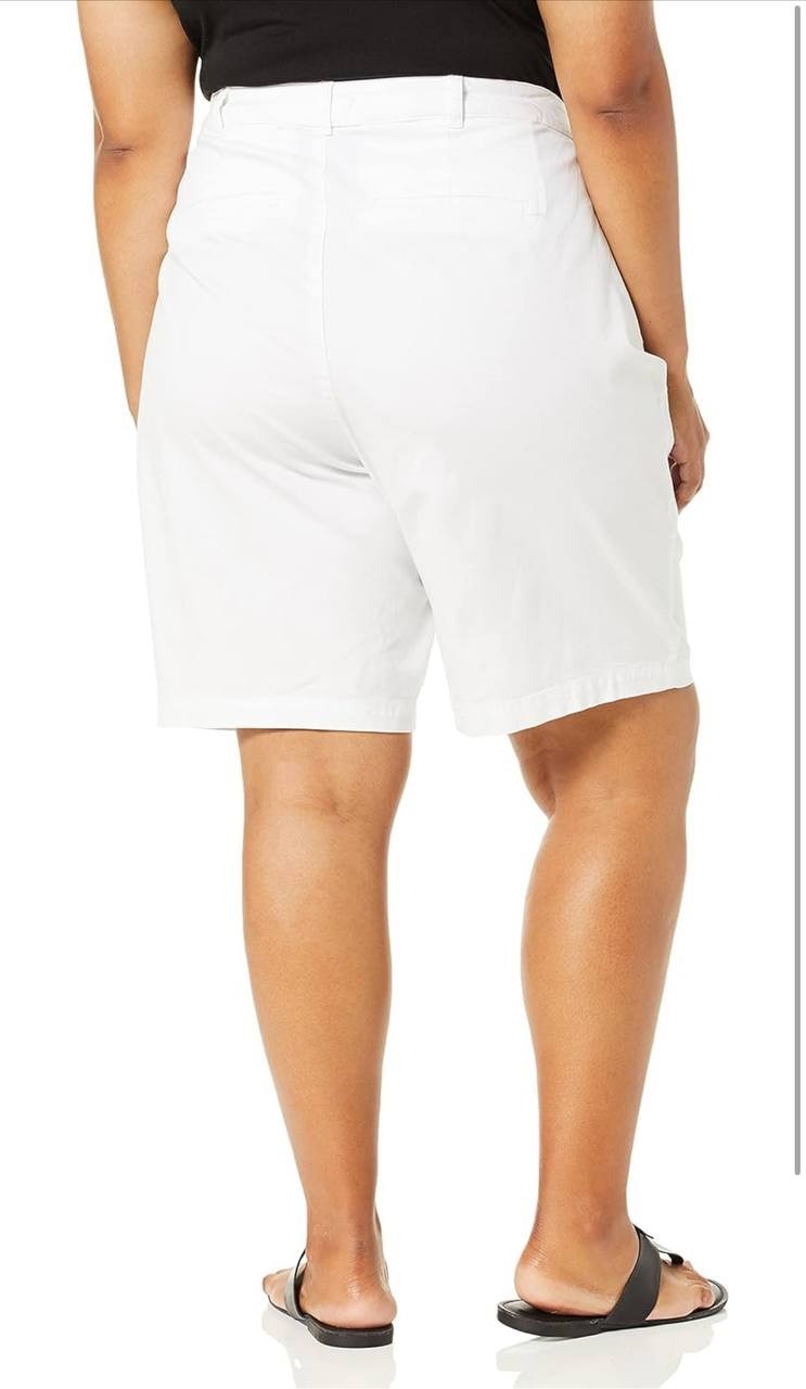NYDJ Optic White Bermuda Shorts – Size 16 – NWT