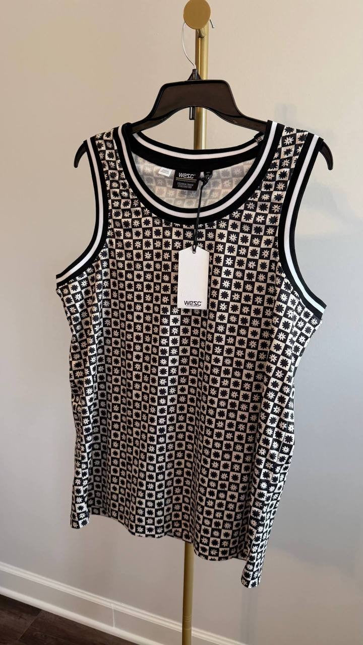 WeSC Basketball Tank Checker Daisys Men’s L White Athletic Fit NWT $49