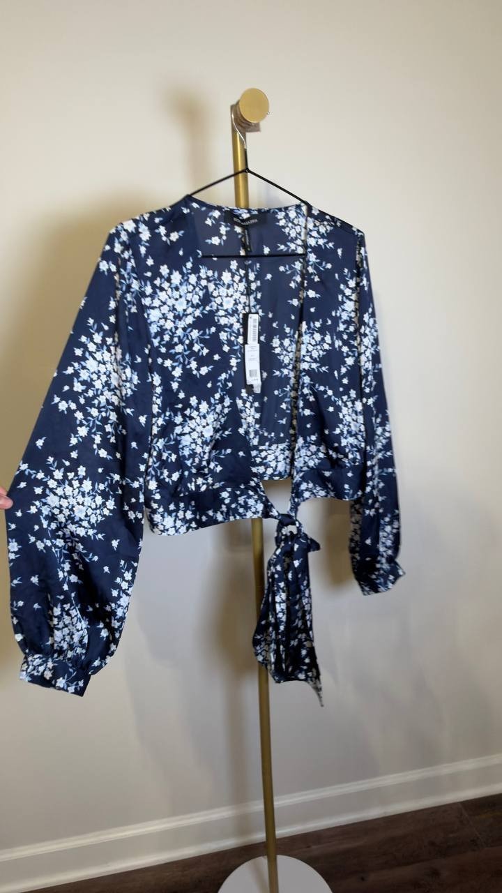 BCBGMAXAZRIA Women’s Floral Tie‑Front Long Sleeve Crop Top Blue Multi S NWT $158