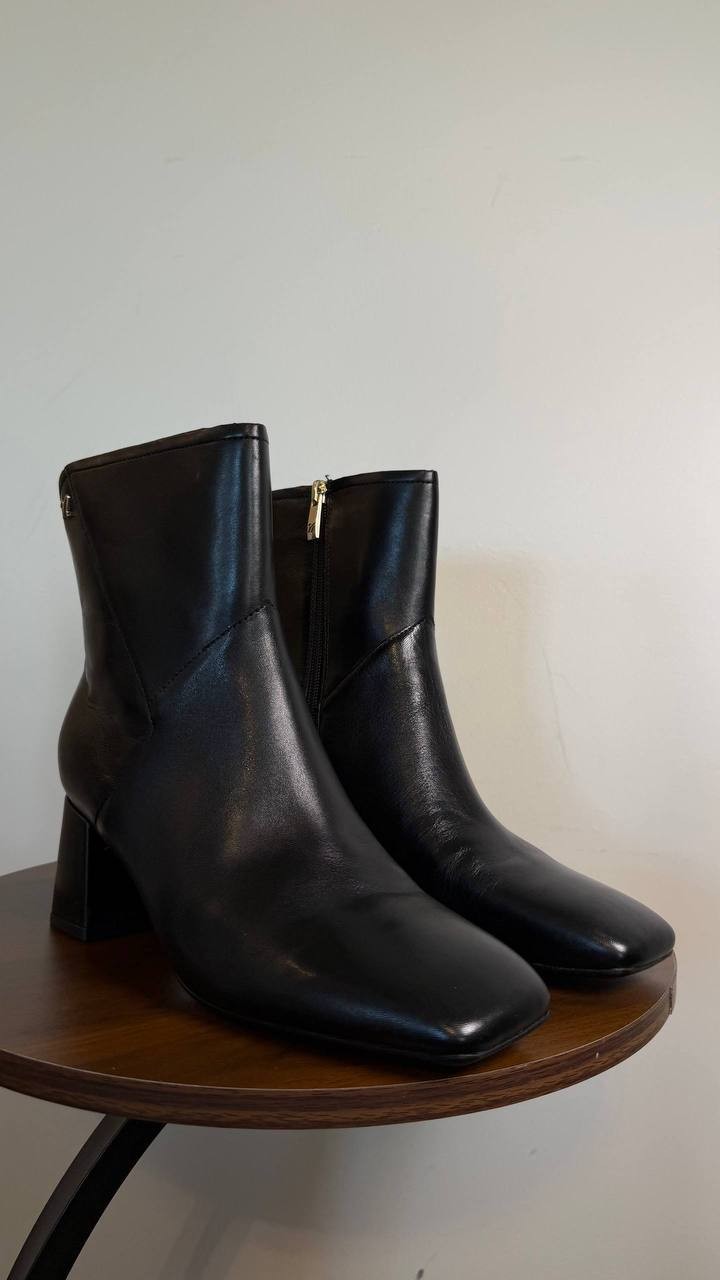 Naturalizer Christine Dress Bootie Black 8M Leather Square Toe $190 NWB