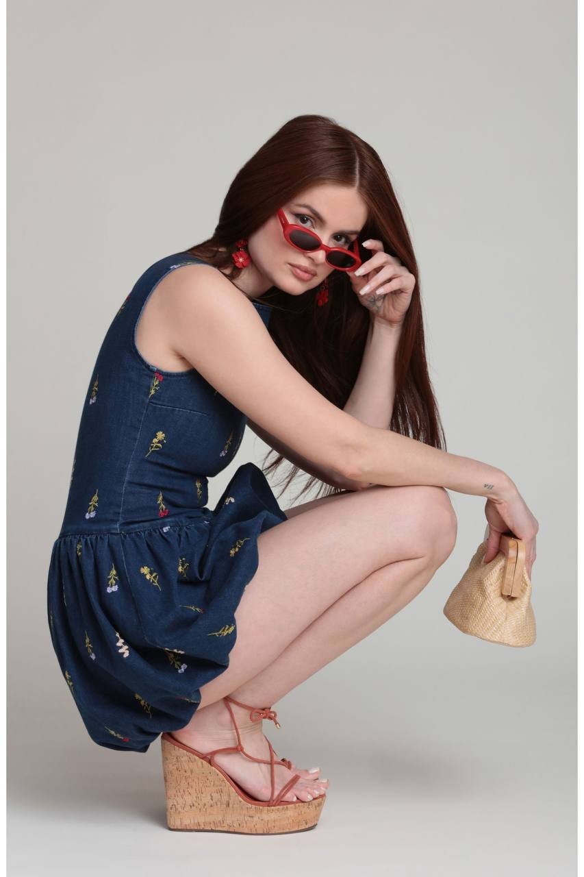 Avec Les Filles Embroidered Bubble Hem Denim Dress Monarch Botanical 8 NWT $138