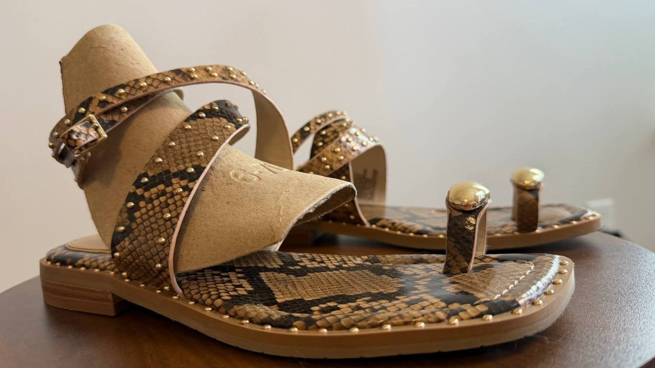 Kenneth Cole Raven Snake Print Studded Sandals 8M Leather Pre‑Owned w/ Box $129