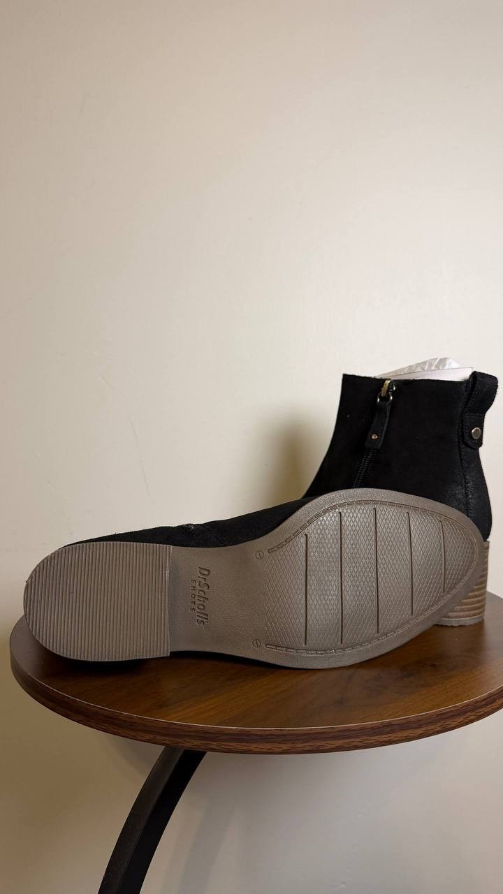 Dr. Scholl’s Suede Ankle Boots 9.5M Black New in Box MSRP $130