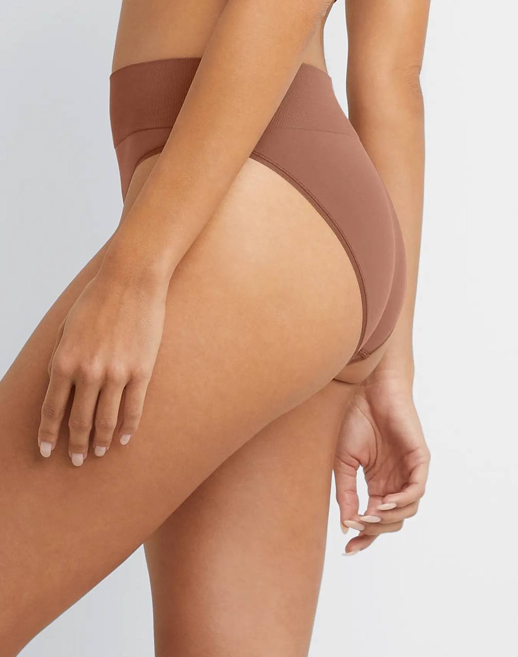 Maidenform Seamless High Leg Briefs – Lot of 3 – Size L – White, Brown, Green