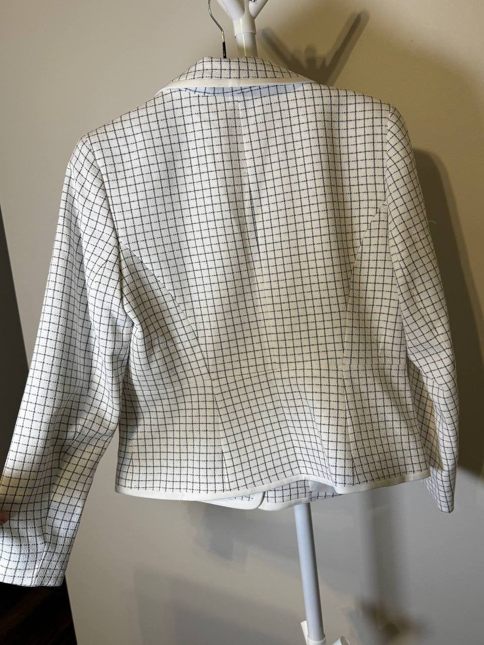 Le Suit Check Print Contrast Trim Blazer – 6P – NWT