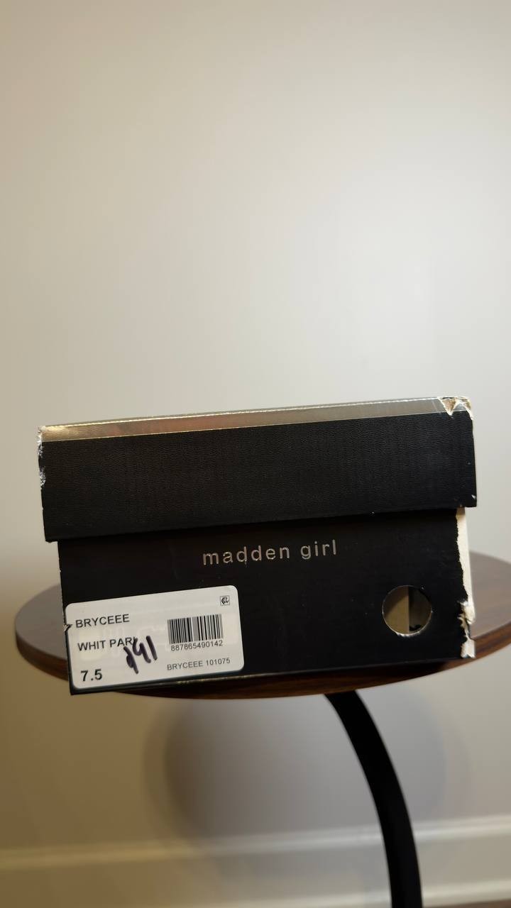 MaddenGirl Footbed Sandals White 7.5 New $55.00