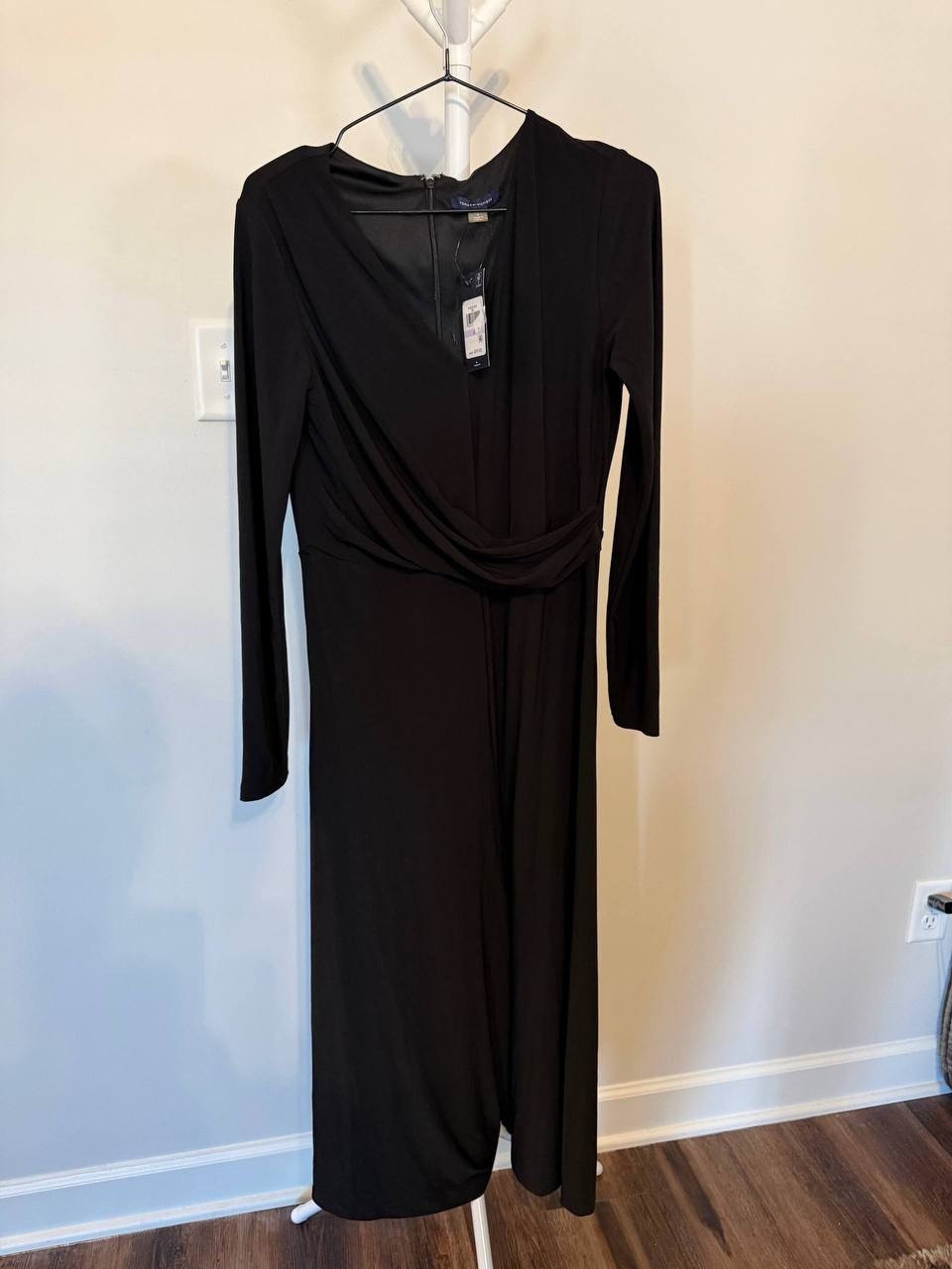 Tommy Hilfiger Short‑Sleeve V‑Neck Dress – Sizes 6 & 8 – NWT – Black – $99