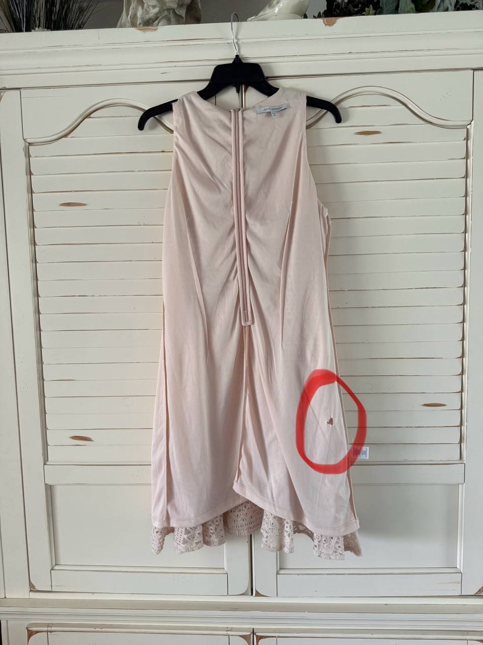 Julia Jordan Beige Lace Sleeveless Dress – Size 12 – Pre-Owned Minor Inner Flaw