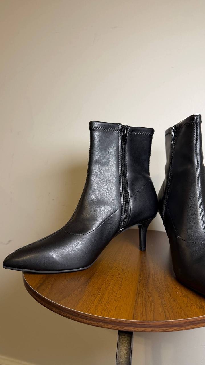 Wild Pair Mannon Heeled Booties Black Pointed Toe Women’s 8M NWB $69.90