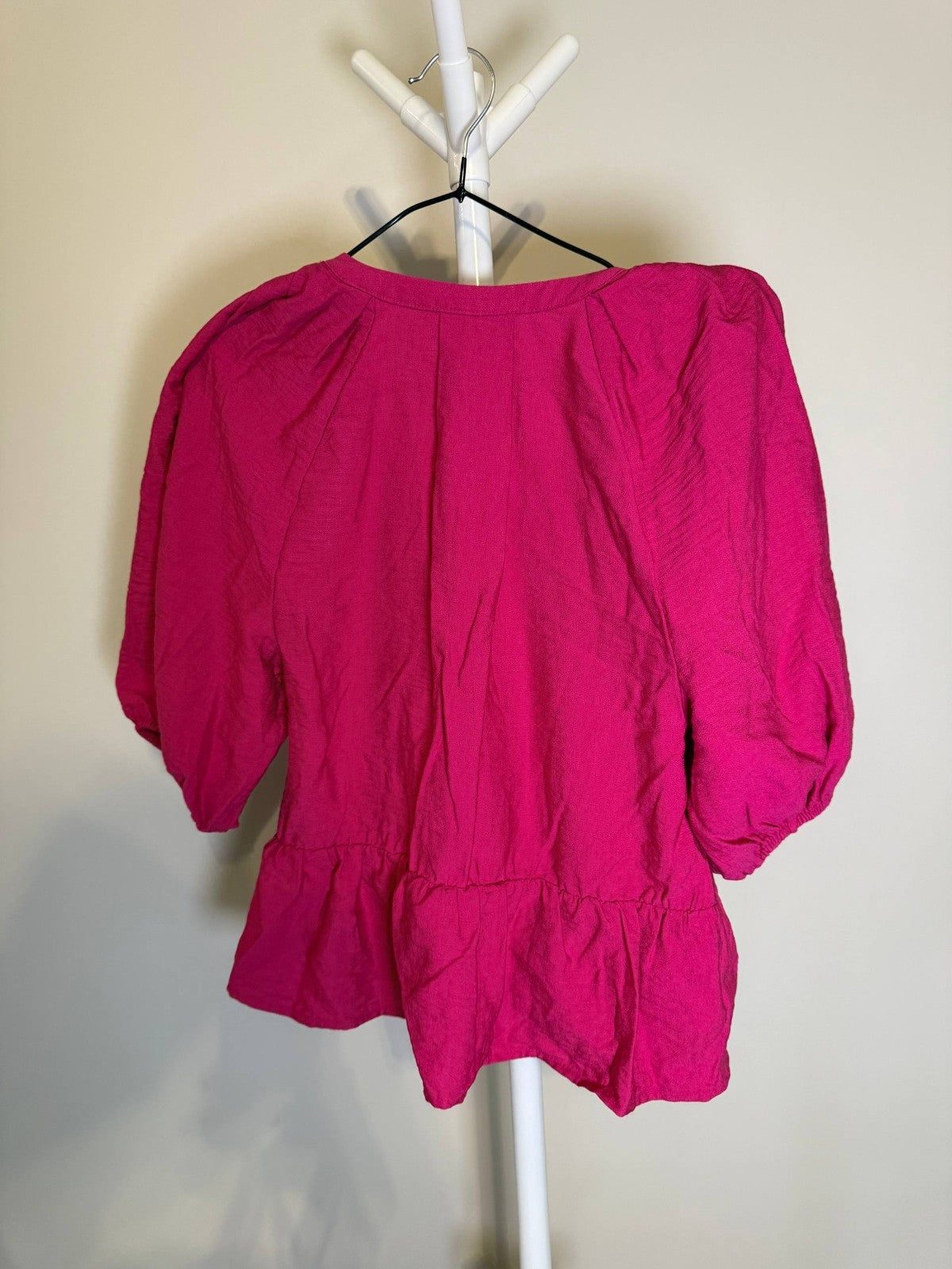 DKNY Women’s V‑Neck Zip‑Front Short‑Sleeve Top – Rose – NWT