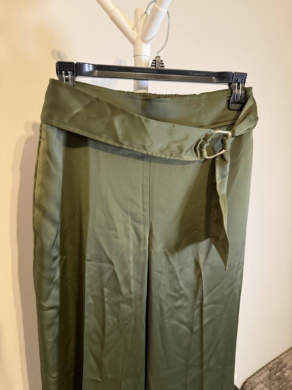Anne Klein High‑Rise Belted Wide‑Leg Satin Pants – Olive– Size S–NWT–MSRP$99