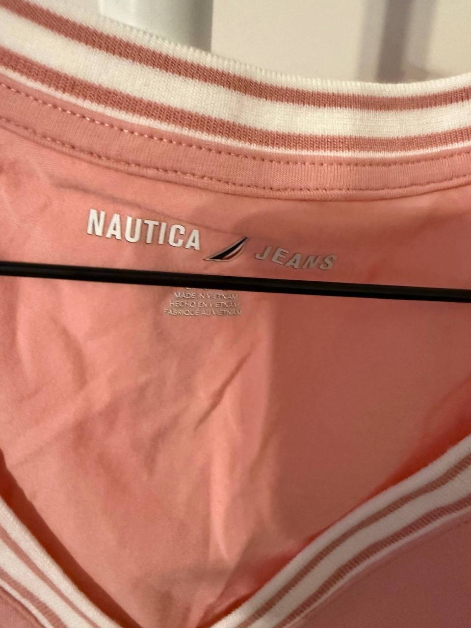 Nautica Jeans Solid Stripe‑Trim V‑Neck T‑Shirt – Bridal Rose –L– NWT –$24.99