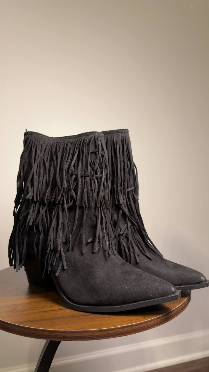 Wild  Pair  Booties  Black  9.5M  New  $80