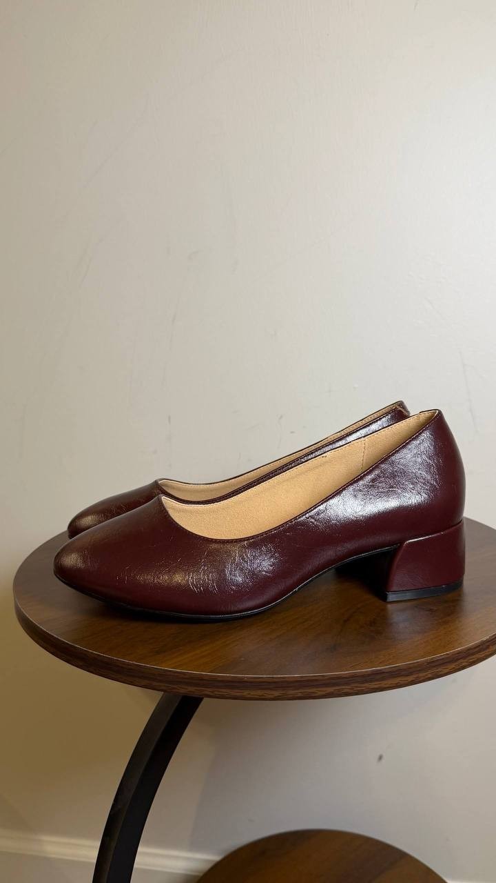 Journee SAAR II Low Pump Heels Oxblood 7.5WD Vegan Leather MSRP $79.99 NWB