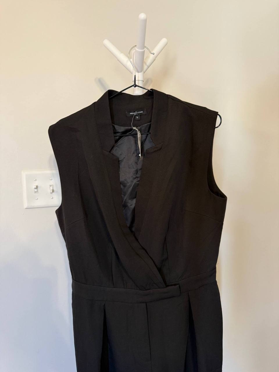 Area Stars Chantal Sleeveless Crepe Jumpsuit – L – Black – NWT – $59.99
