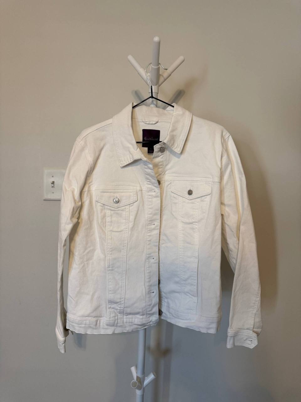 Gloria Vanderbilt Women’s Jean Jacket – Size L – NWOT – $75