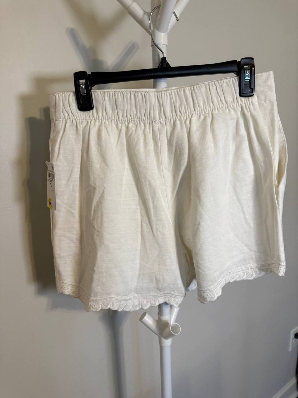 And Now This Embroidered Scalloped Lace Shorts – Size PL – NWT-$59