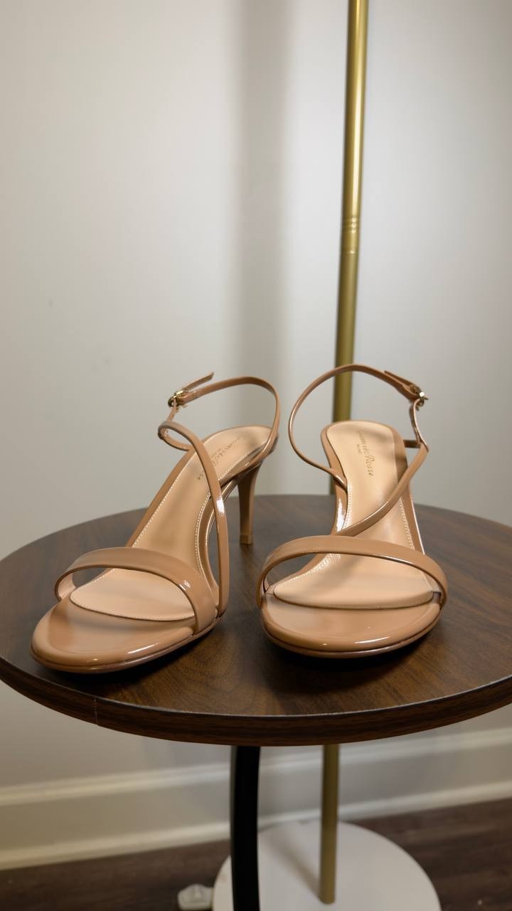 Gianvito  Rossi  Manhattan  70  Leather  Toe  Sandals  Natural  38.5  New  $945