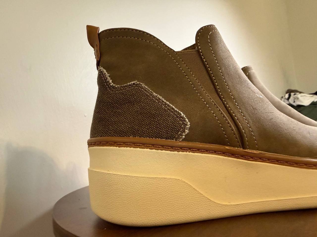 Blowfish Malibu “Charming” Hidden Wedge Sneakers–Size 7M – Woodsmoke – NIB