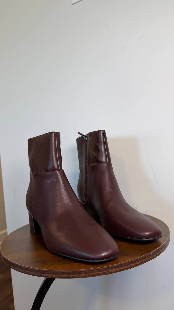 Calvin Klein Parry Block Heel Ankle Booties Dark Red 11M Man‑Made $129 NWB