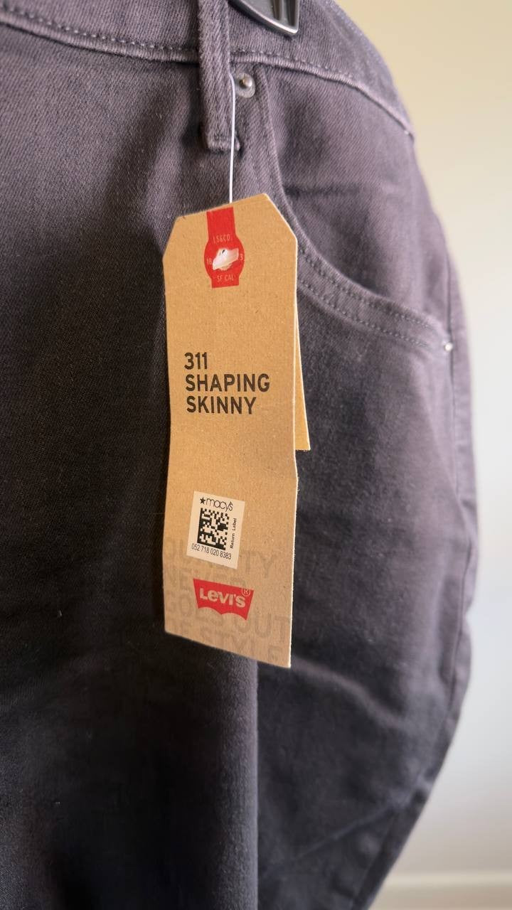 Levi’s 311 Shaping Skinny Jeans Plus Size 24W Soft Black NWT $69.50