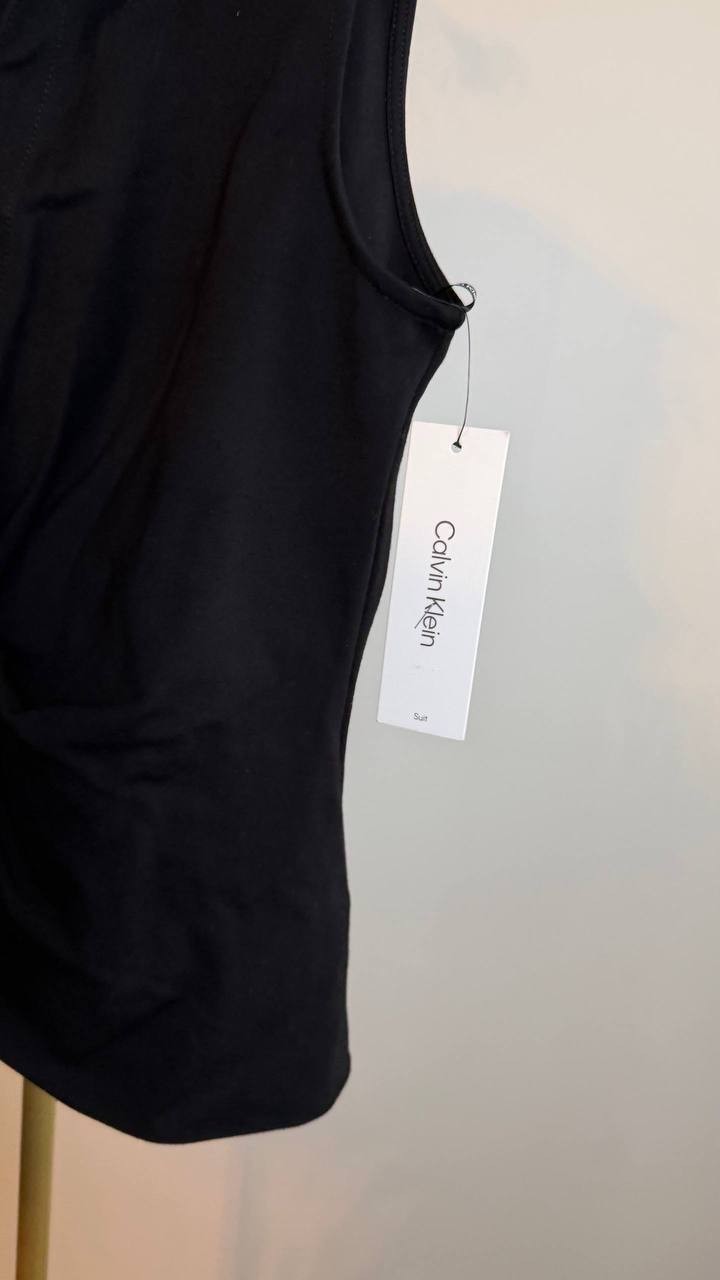 Calvin Klein Sleeveless Twist Front Tulip Hem Top Black Size S NWT needs washing
