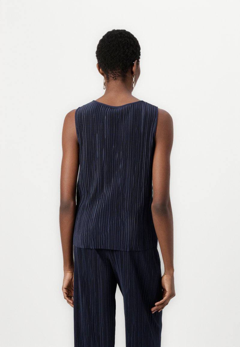 Calvin Klein Plissé Sleeveless Tank Top Sky Captain XL NWT $79